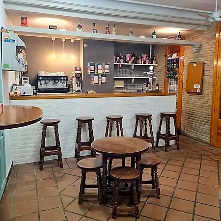 بيت شباب Bar Restaurante De