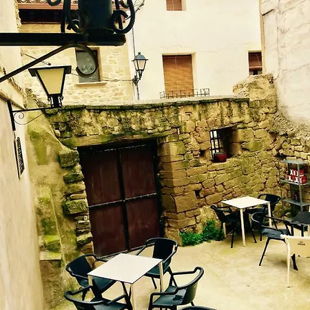 Hostel Bar Restaurante De *