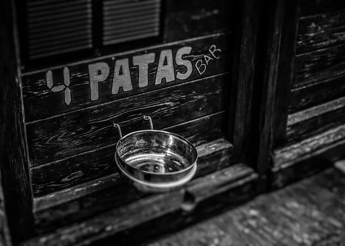 Bar Restaurante De *